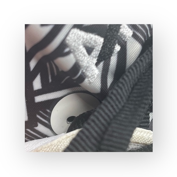 APL 𖤐 TechLoom Phantom Limited Edition Sneaker 𖤐 White Black Print 𖤐 10.5M 𖤐 - Picture 15 of 16